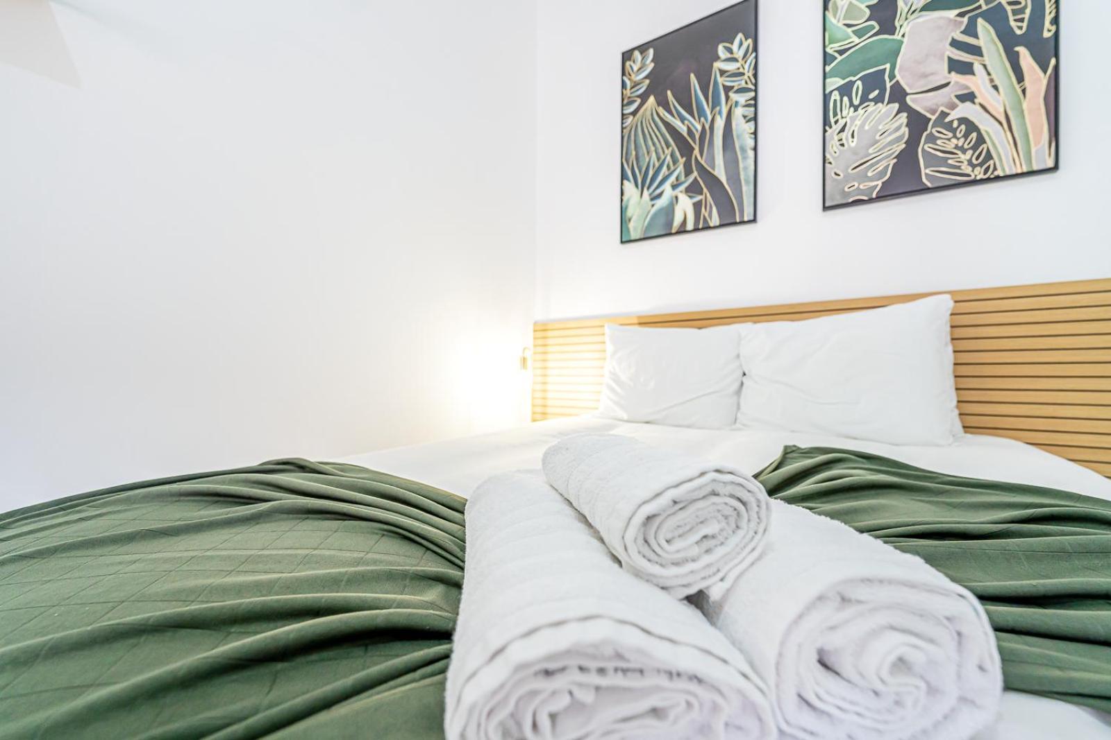 April Square By Lisbon With Sintra Hotel Amadora Luaran gambar