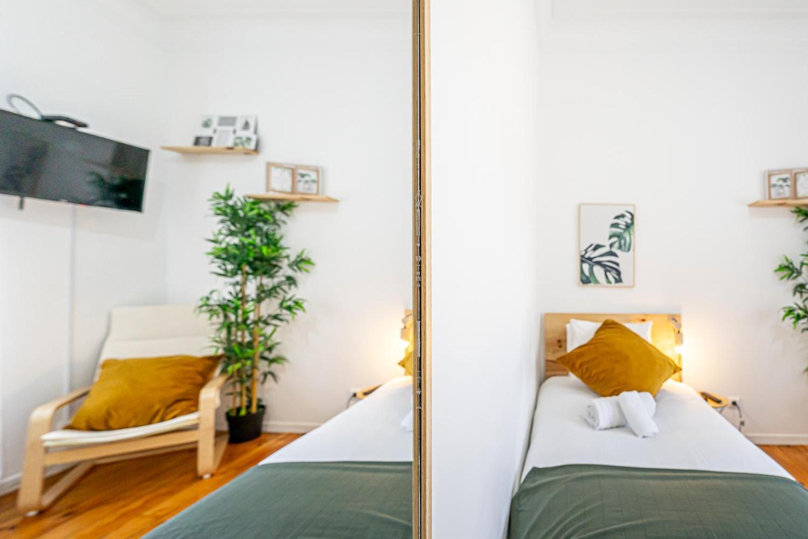 April Square By Lisbon With Sintra Hotel Amadora Luaran gambar
