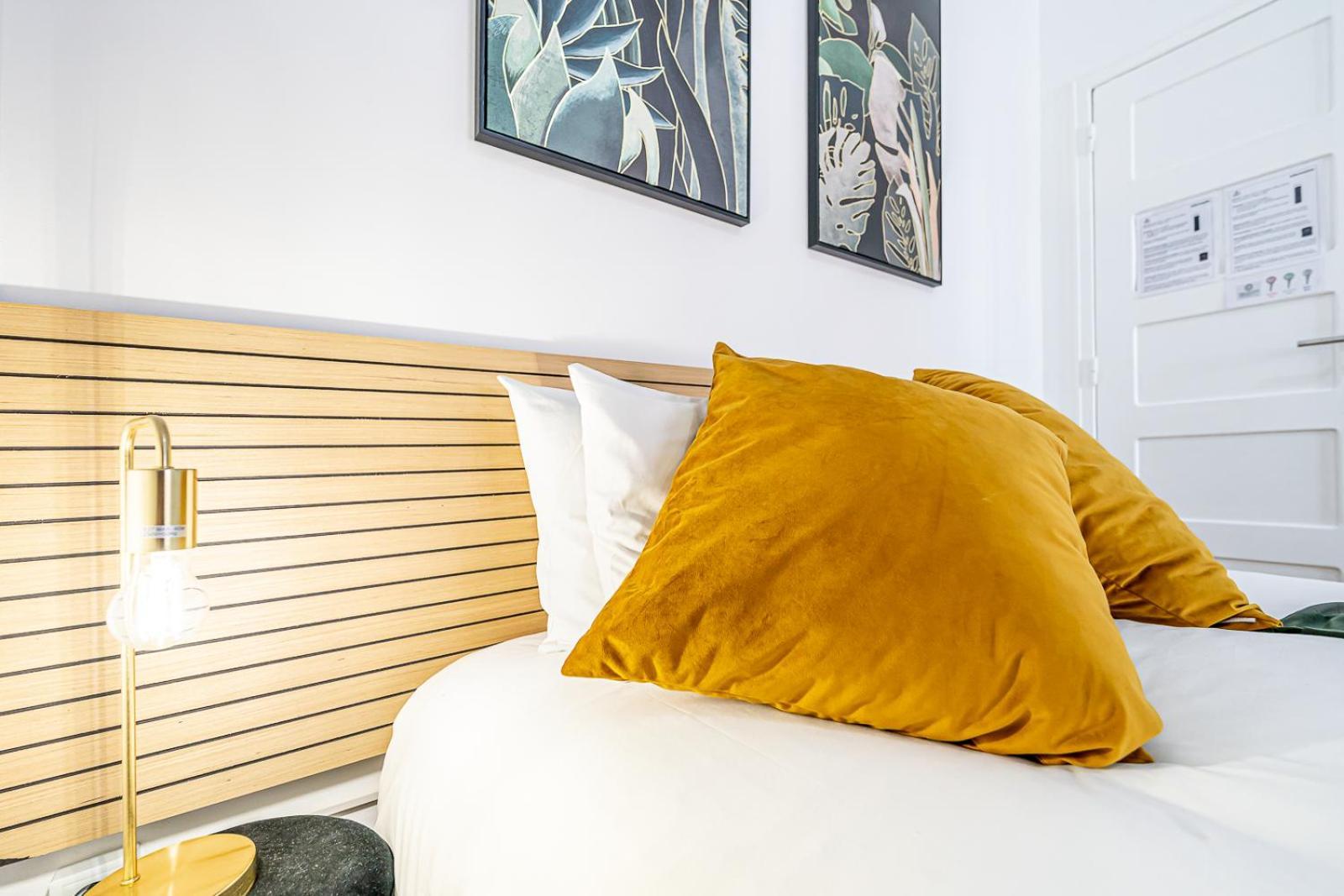 April Square By Lisbon With Sintra Hotel Amadora Luaran gambar